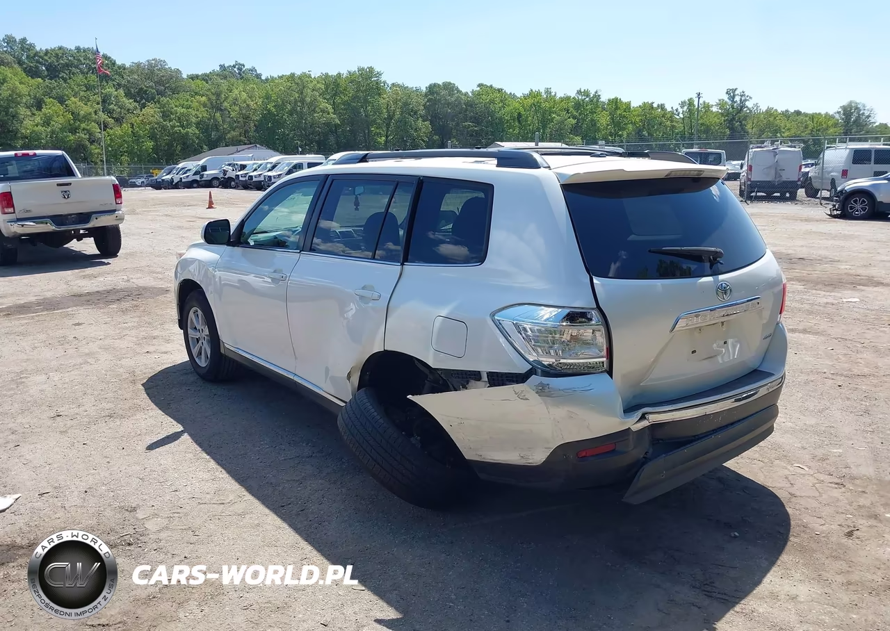 2012 Toyota Highlander Base V6 VIN:5TDBK3EH5CS112782 - 3