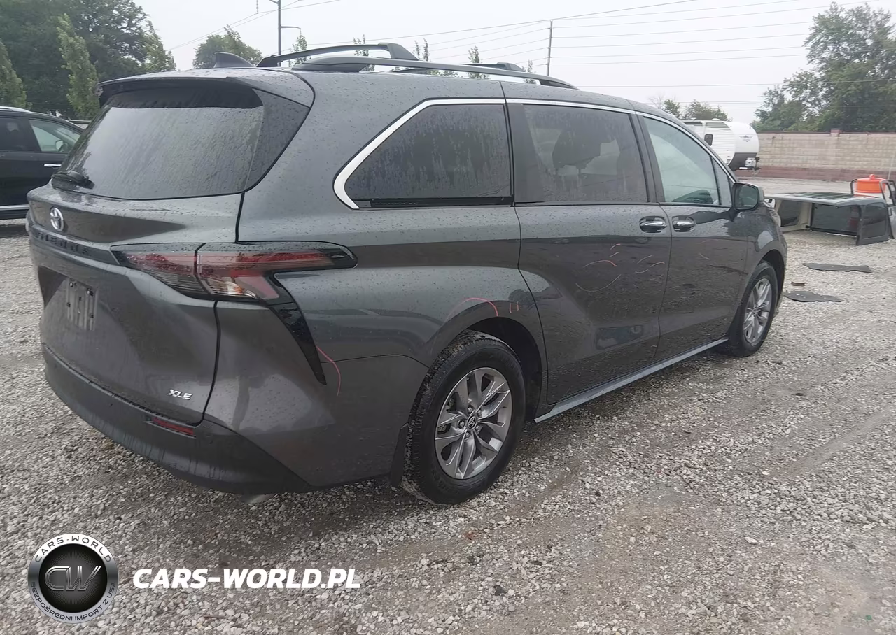 2025 Toyota Sienna Xle VIN:5TDJRKEC2SS248100 - 4