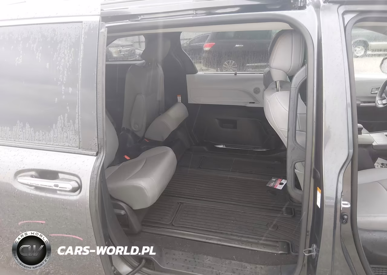 2025 Toyota Sienna Xle VIN:5TDJRKEC2SS248100 - 8