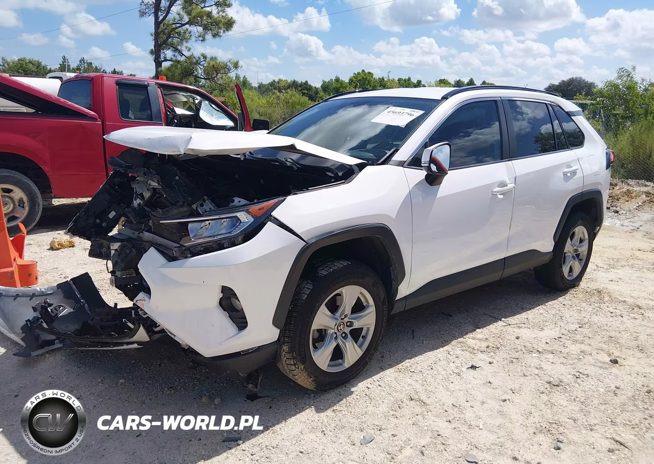 2021 Toyota Rav4 Xle VIN:2T3W1RFV2MW142950 - 2