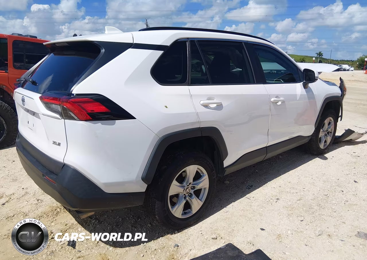 2021 Toyota Rav4 Xle VIN:2T3W1RFV2MW142950 - 4