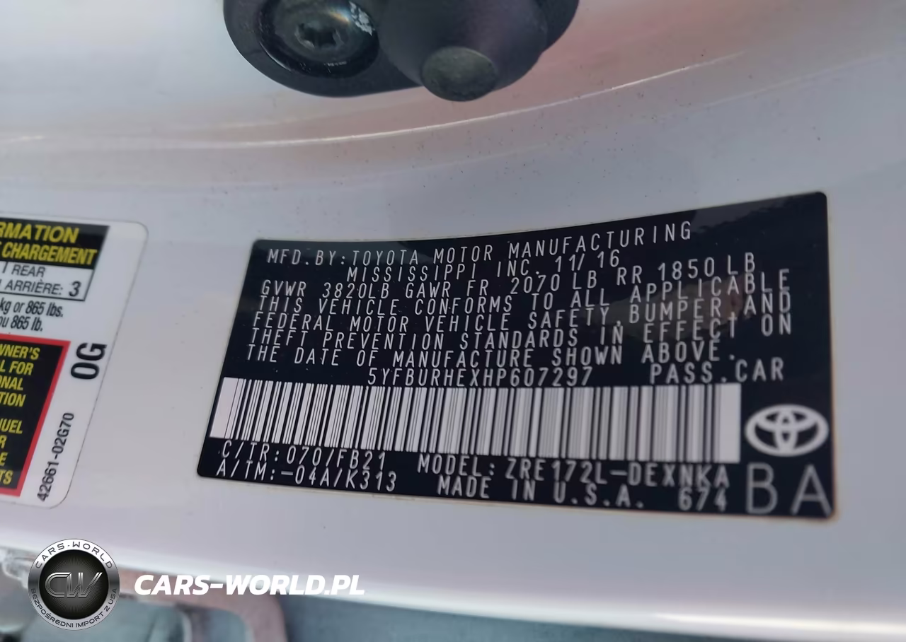 2017 Toyota Corolla Le VIN:5YFBURHEXHP607297 - 9