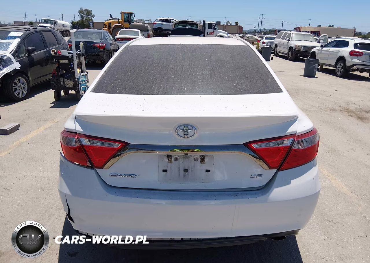 2016 Toyota Camry Se VIN:4T1BF1FK6GU538836 - 16