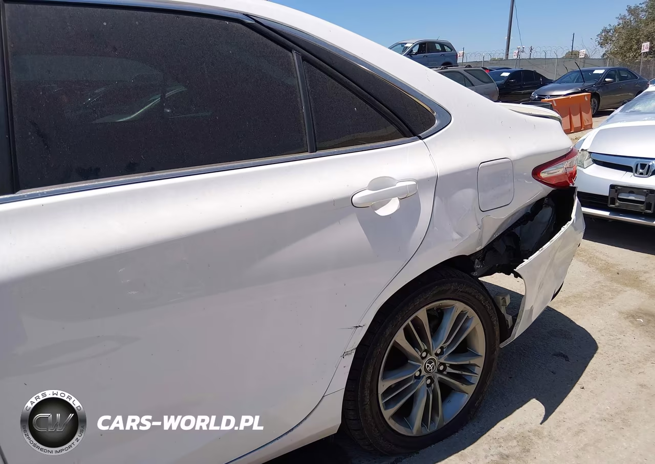 2016 Toyota Camry Se VIN:4T1BF1FK6GU538836 - 17