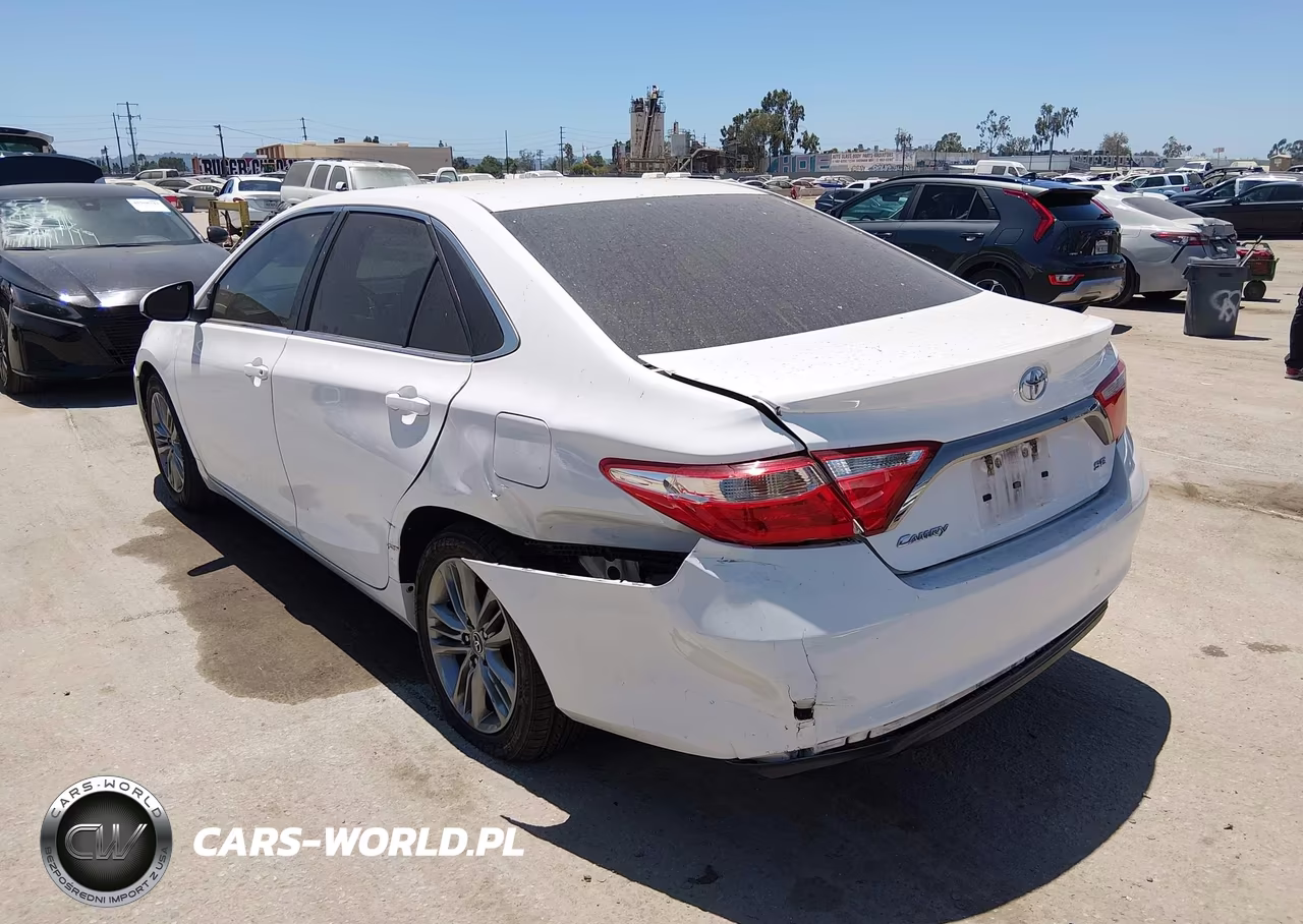 2016 Toyota Camry Se VIN:4T1BF1FK6GU538836 - 3