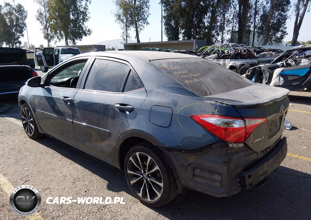 2015 Toyota Corolla S Plus VIN:2T1BURHE7FC452995 - 3