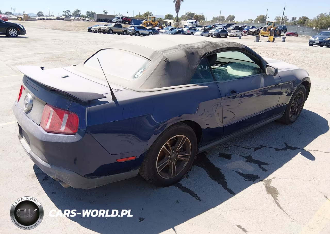 2012 Ford Mustang V6 Premium VIN:1ZVBP8EM6C5230483 - 4