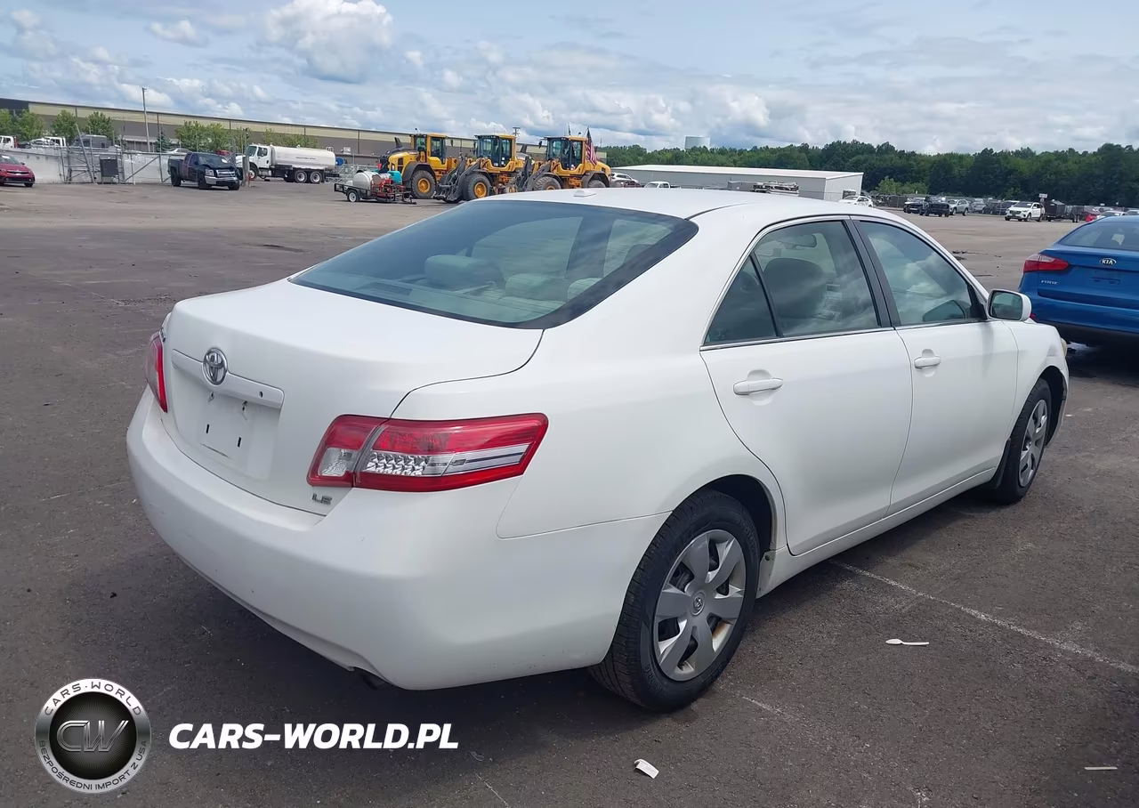 2011 Toyota Camry Le VIN:4T1BF3EKXBU648519 - 4
