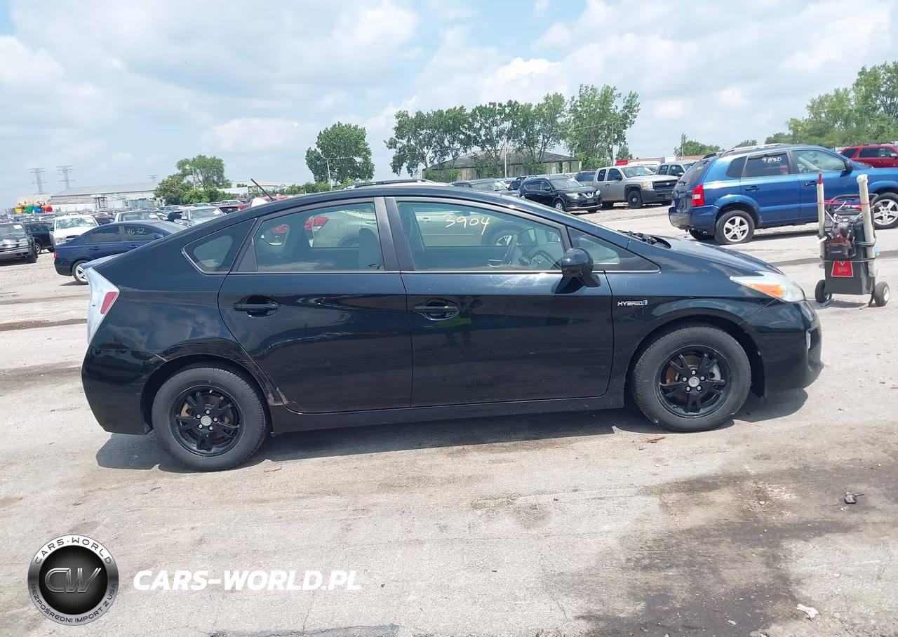 2014 Toyota Prius Two VIN:JTDKN3DU5E1798280 - 13