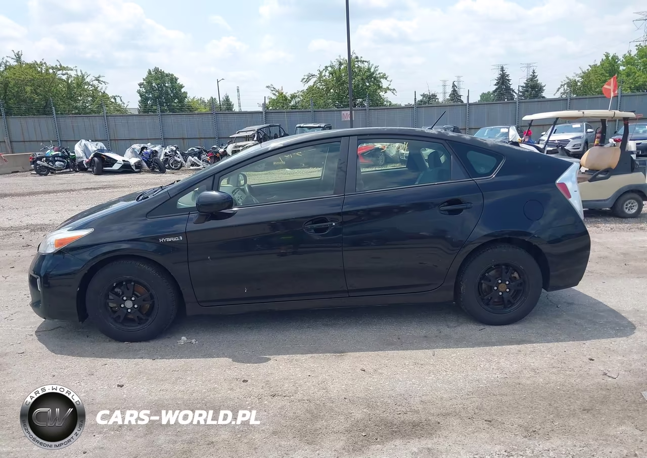 2014 Toyota Prius Two VIN:JTDKN3DU5E1798280 - 14
