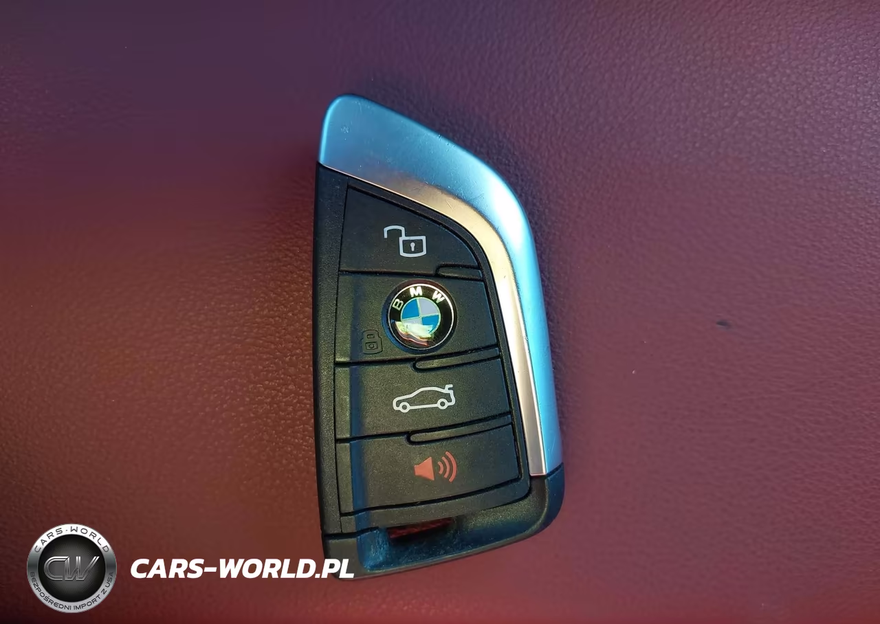 2025 BMW 330I xDrive VIN:3MW89CW00S8F08301 - 11
