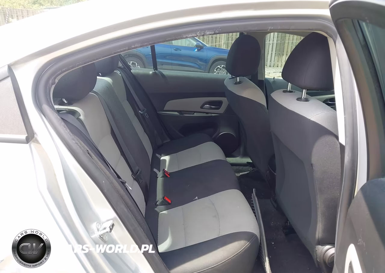 2015 Chevrolet Cruze Ls Auto VIN:1G1PA5SH0F7213082 - 8