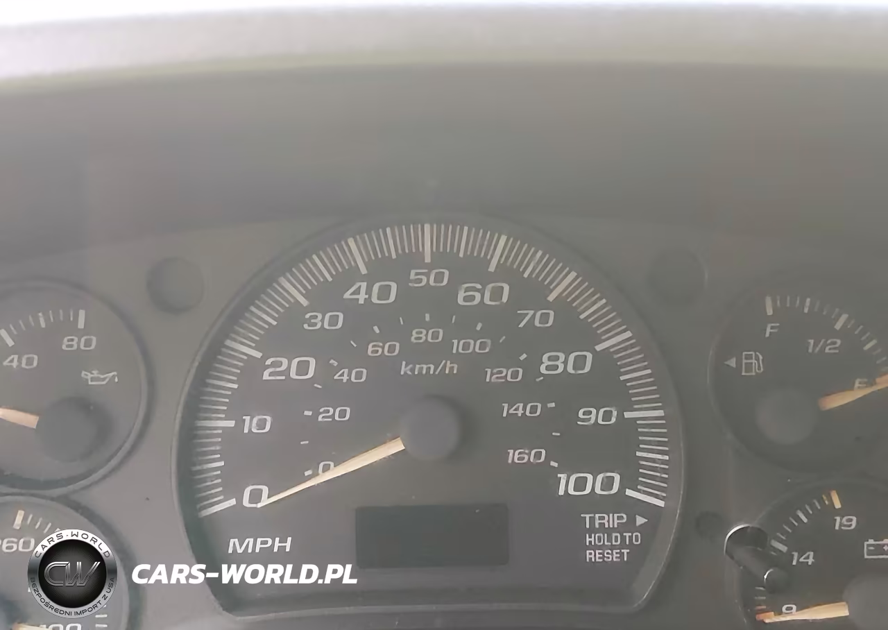 2004 Chevrolet Express VIN:1GCHG35U241136027 - 7