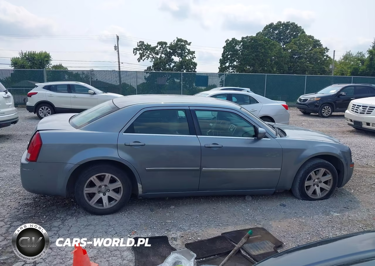 2007 Chrysler 300 Touring VIN:2C3KA53G77H759539 - 12