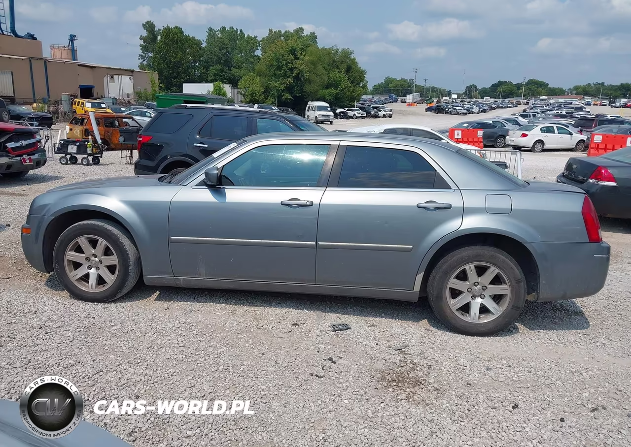 2007 Chrysler 300 Touring VIN:2C3KA53G77H759539 - 13
