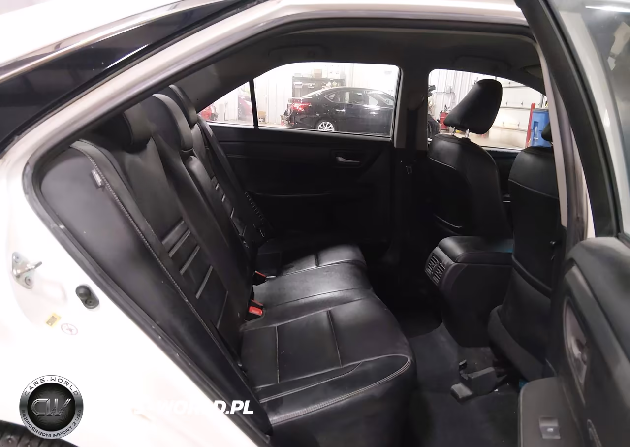 2016 Toyota Camry Hybrid Xle VIN:4T1BD1FK5GU196978 - 8
