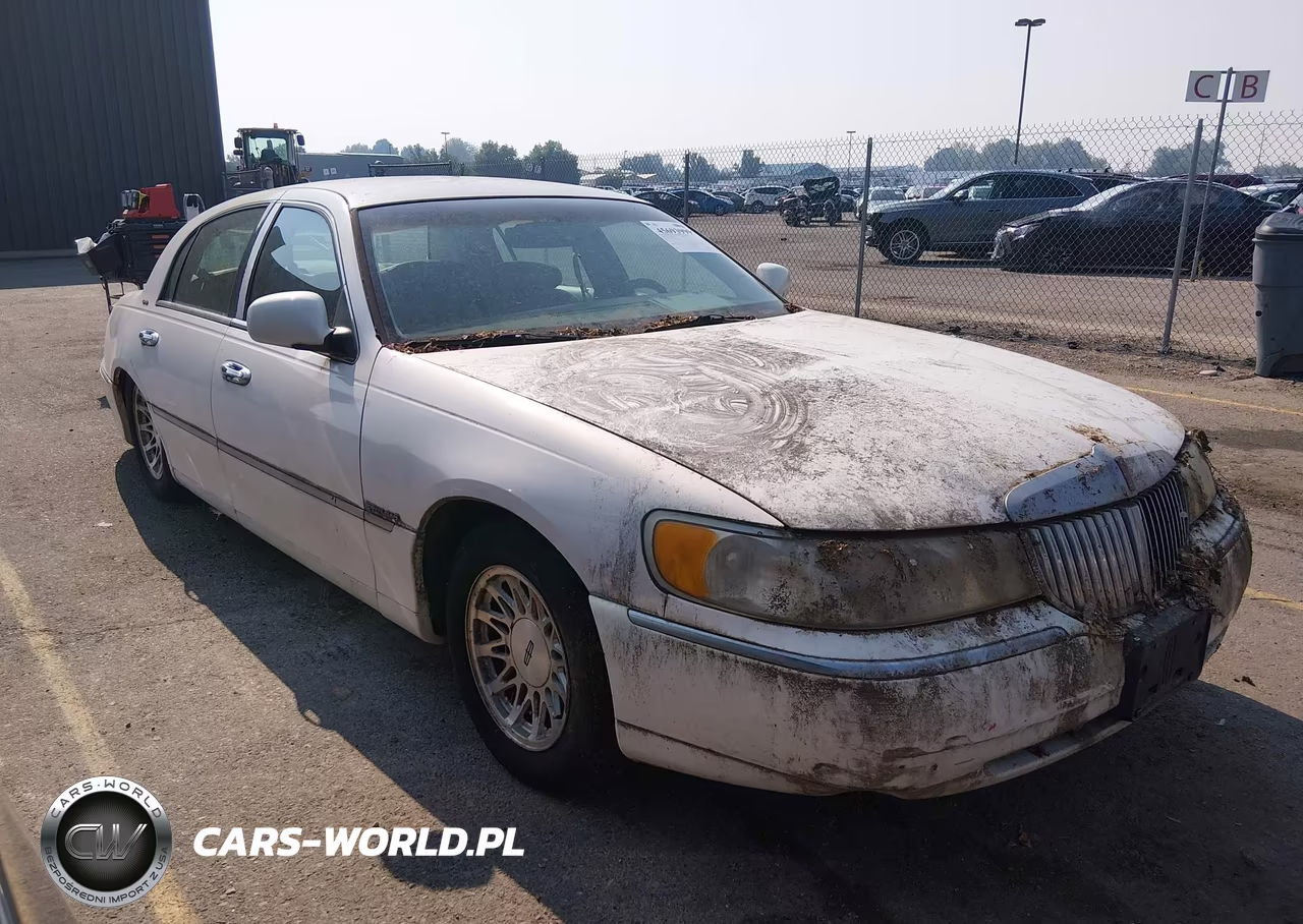 1998 Lincoln Town Car Signature