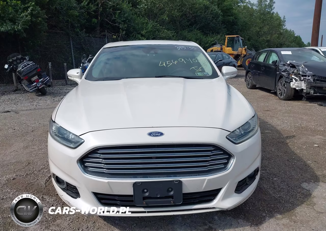 2014 Ford Fusion Energi Titanium VIN:3FA6P0SU2ER395155 - 6