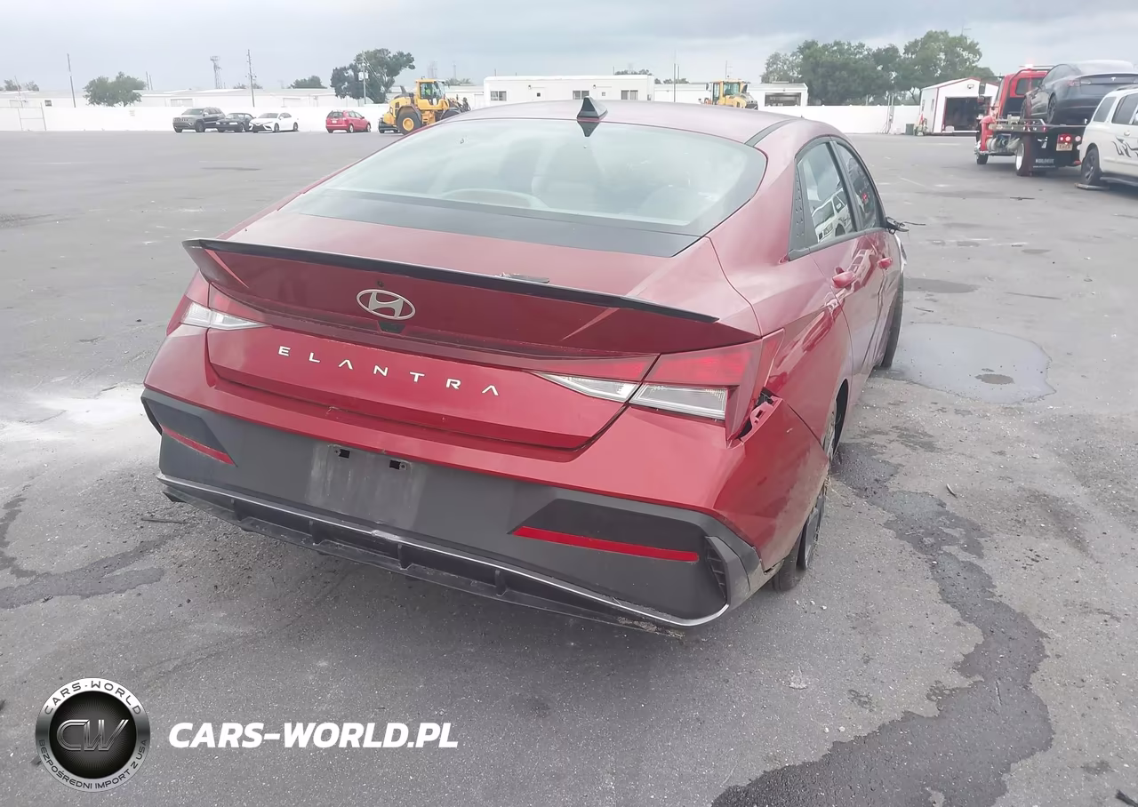 2026 Hyundai Elantra Sel Sport VIN:KMHLM4DG8TU105197 - 4