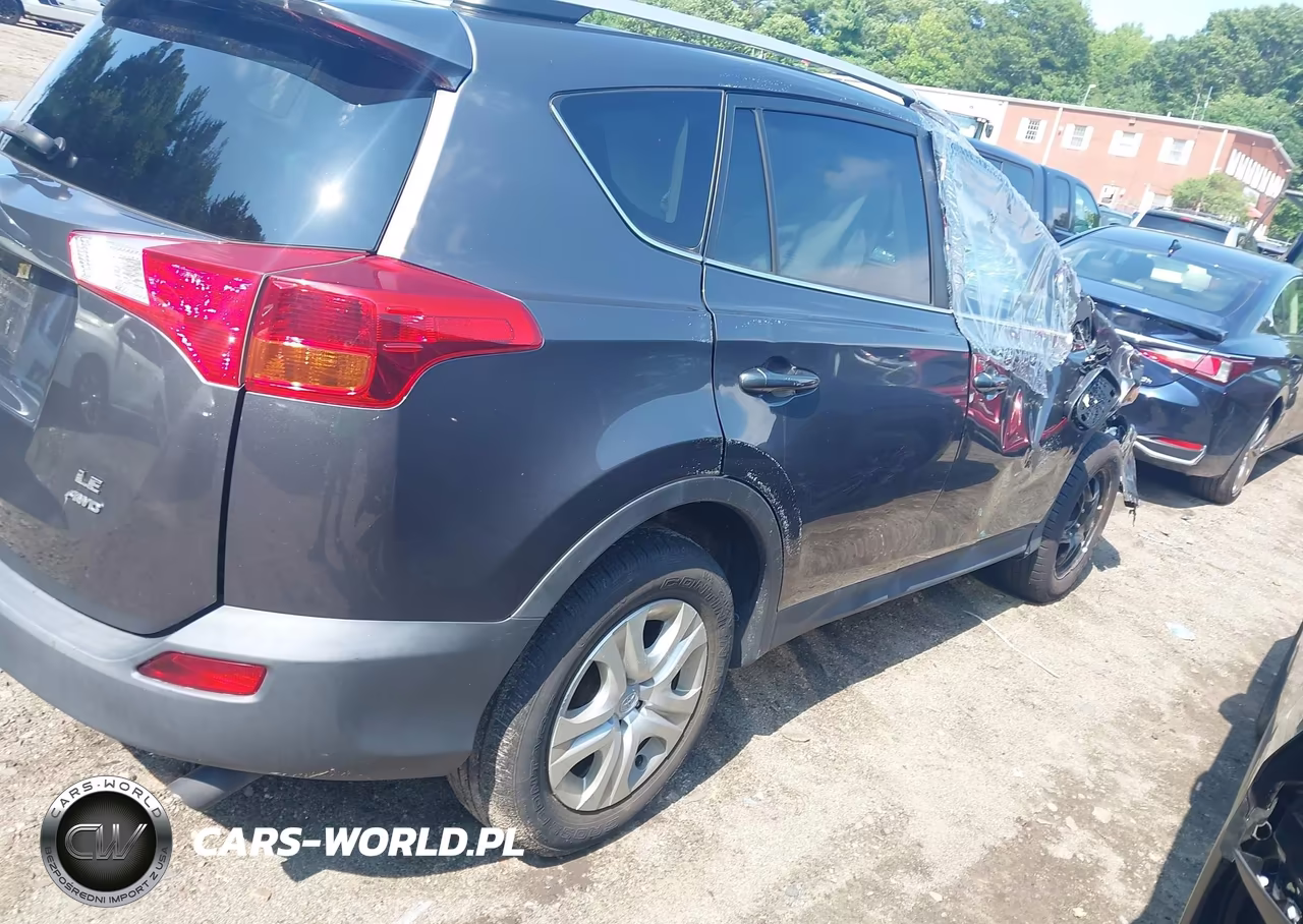 2015 Toyota Rav4 Le VIN:2T3BFREV7FW385772 - 4