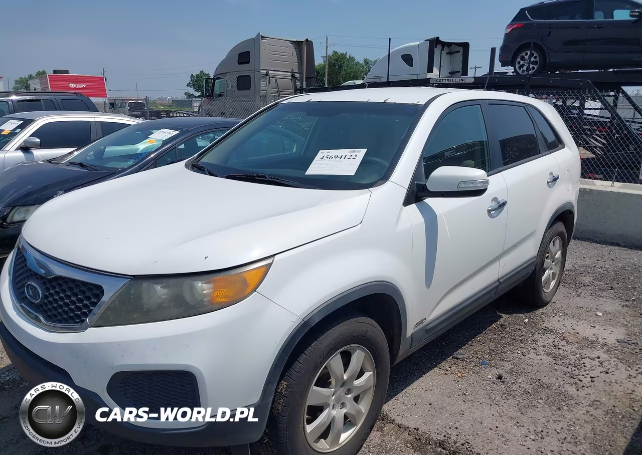 2011 Kia Sorento Lx VIN:5XYKTCA10BG011747 - 2