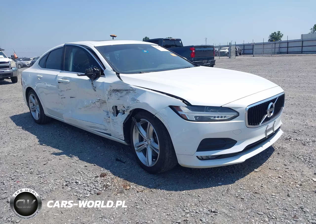 2018 Volvo S90 T5 Momentum
