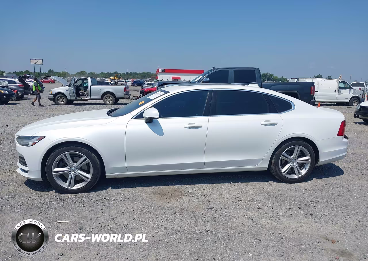 2018 Volvo S90 T5 Momentum VIN:LVY102AKXJP048994 - 14