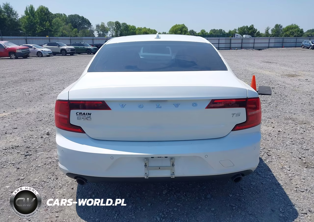 2018 Volvo S90 T5 Momentum VIN:LVY102AKXJP048994 - 16