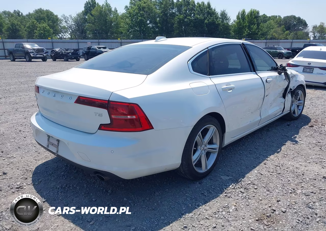 2018 Volvo S90 T5 Momentum VIN:LVY102AKXJP048994 - 4