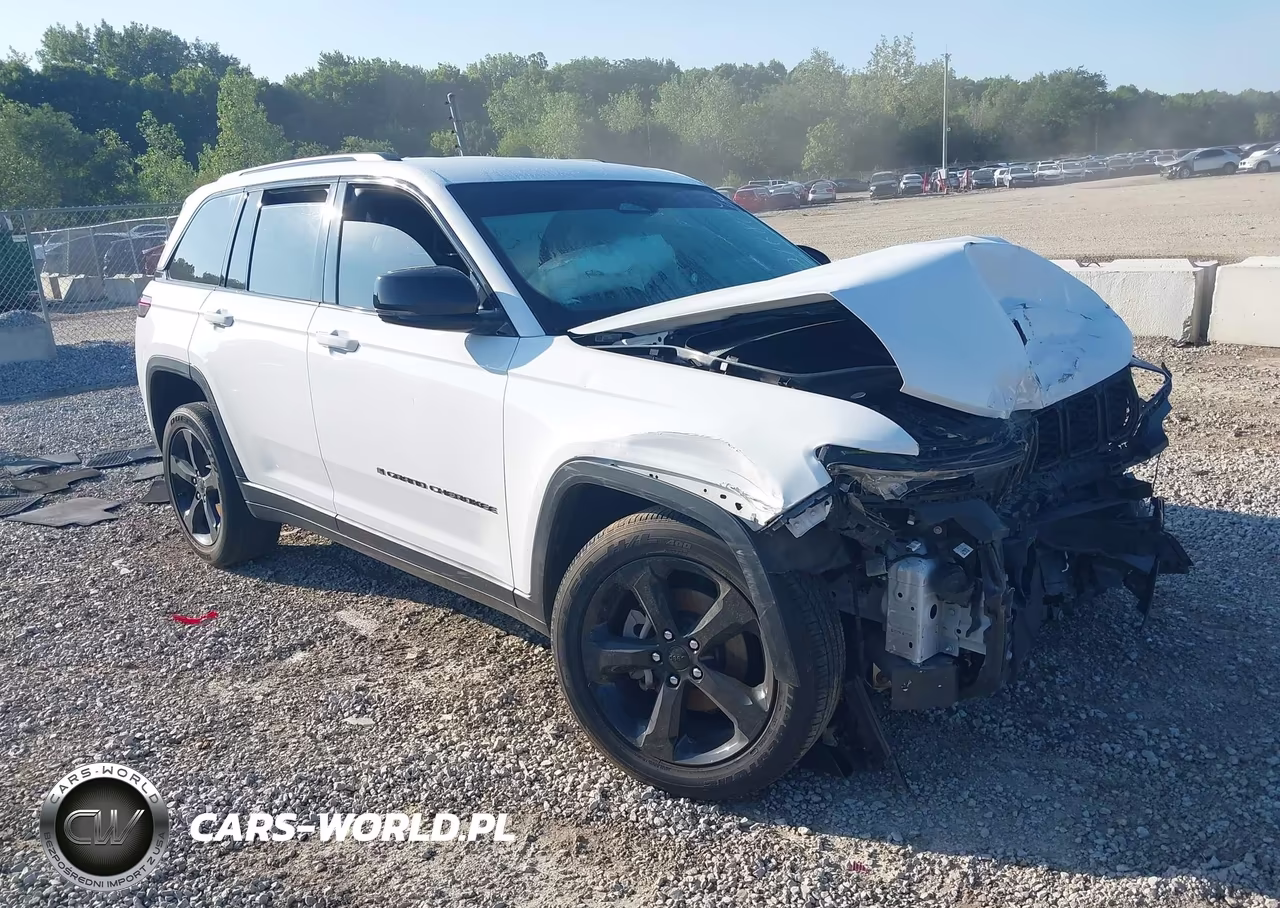 2024 Jeep Grand Cherokee Altitude 4X4 – zdjęcie 1 z 17