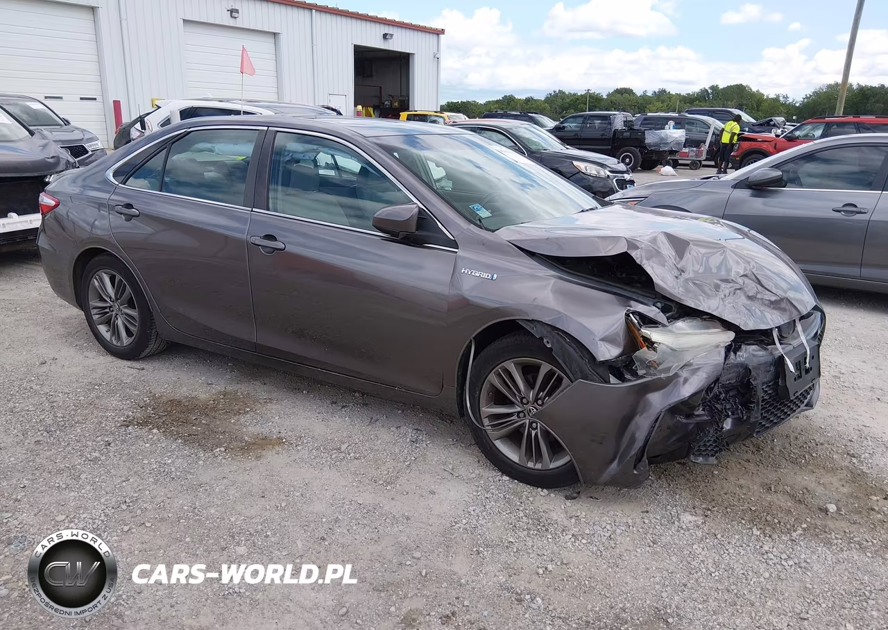 2015 Toyota Camry Hybrid Se – zdjęcie 1 z 17