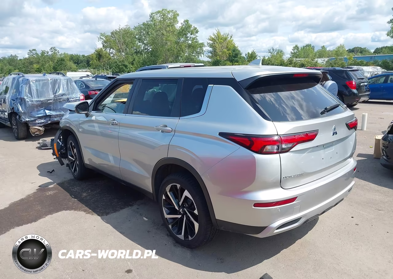 2023 Mitsubishi Outlander Ralliart S-Awc-Se 2.5 S-Awc-Se Black Edition S-Awc-Se Special Editiont S-Awc VIN:JA4J4UA87PZ023909 - 3