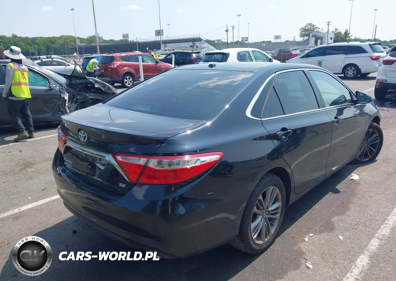 2017 Toyota Camry Se VIN:4T1BF1FK0HU353280 - 4