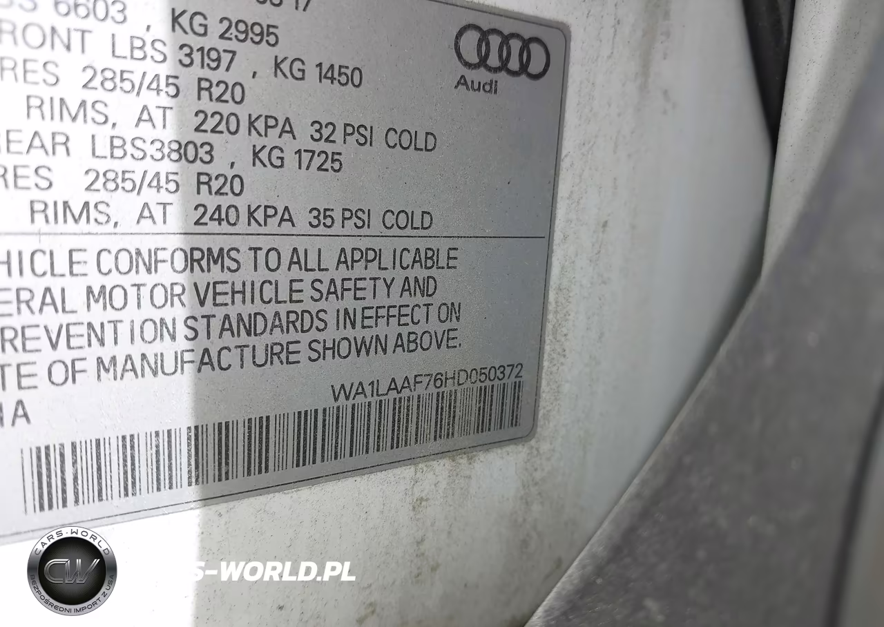 2017 Audi Q7 3.0T Premium VIN:WA1LAAF76HD050372 - 9