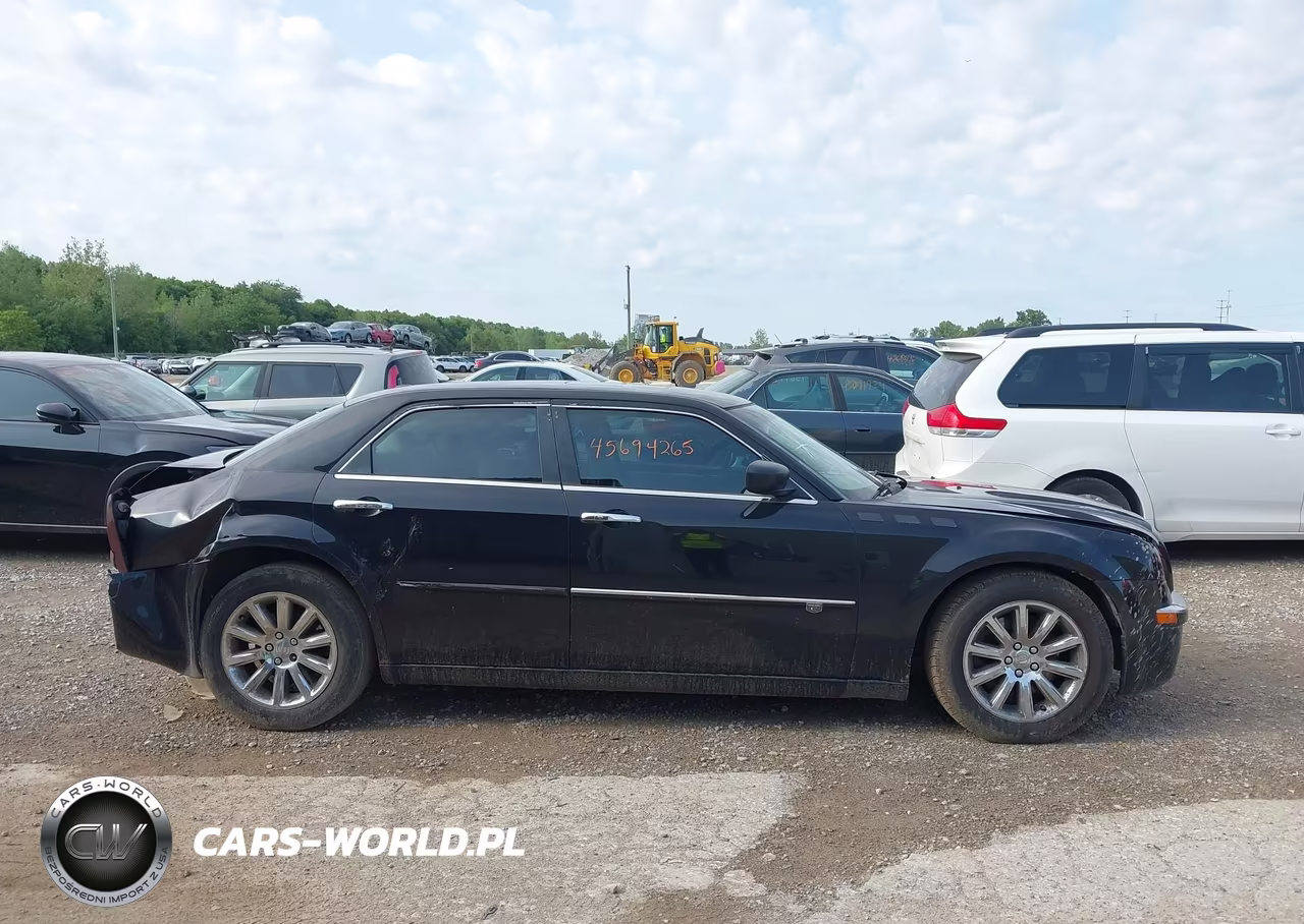 2010 Chrysler 300C Hemi VIN:2C3CA6CT5AH114371 - 13