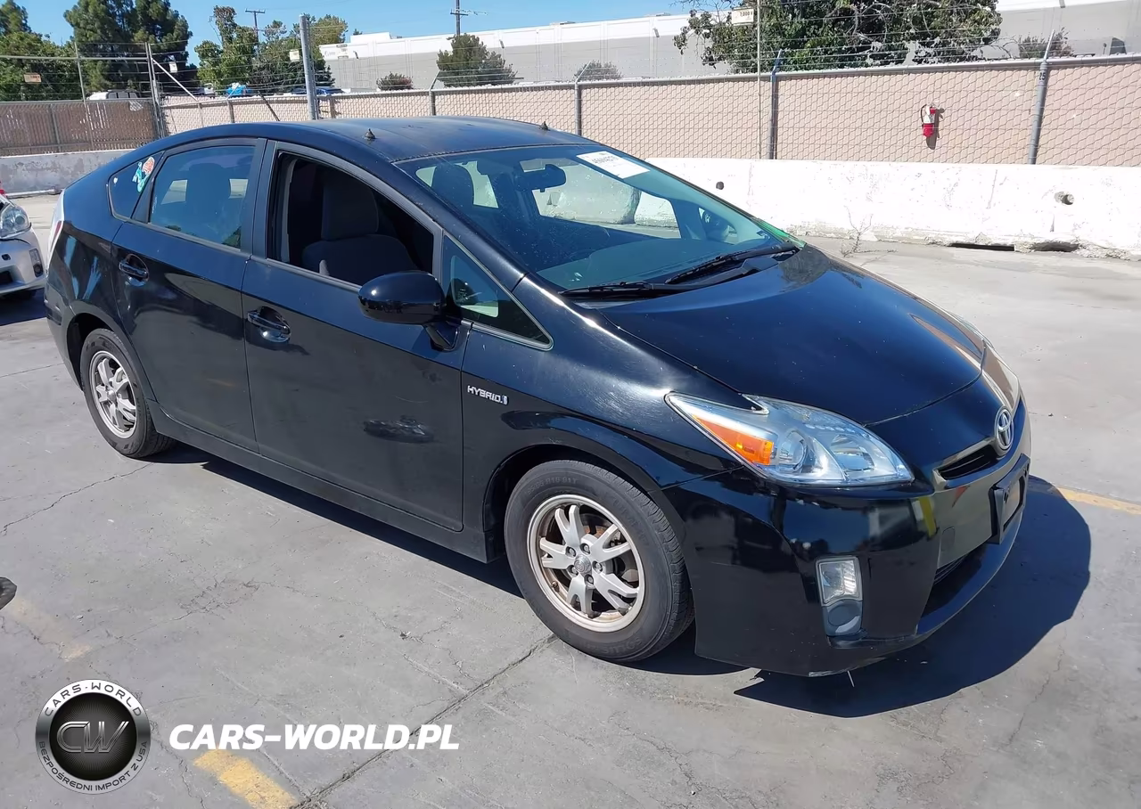 2011 Toyota Prius Two VIN:JTDKN3DU7B0269575 - 1