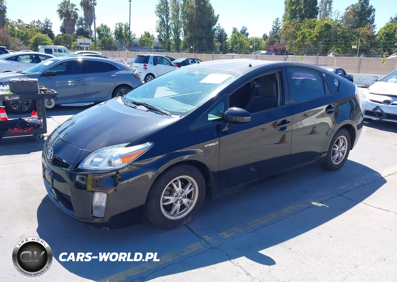 2011 Toyota Prius Two VIN:JTDKN3DU7B0269575 - 2
