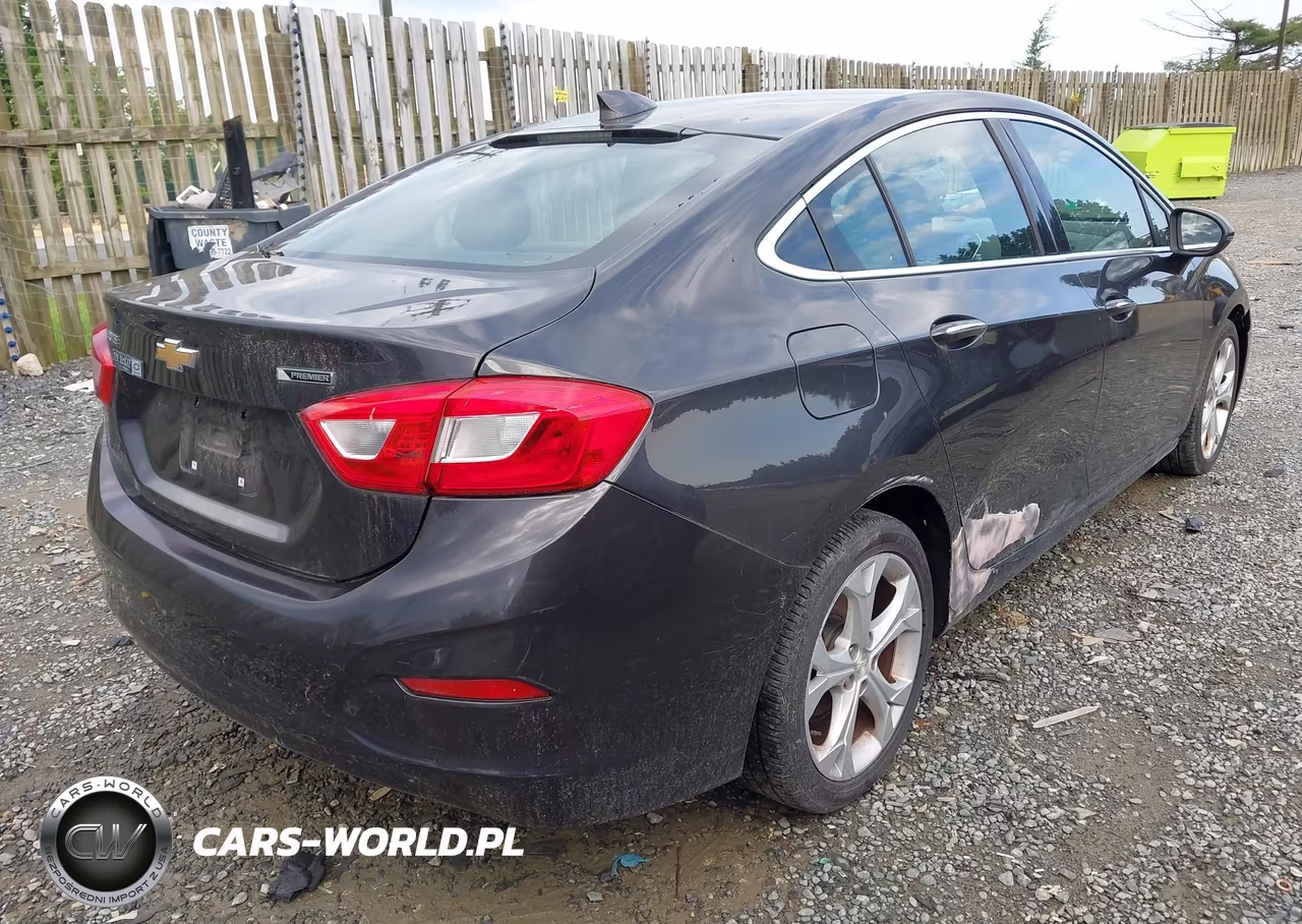 2017 Chevrolet Cruze Premier Auto VIN:1G1BF5SM4H7181006 - 4