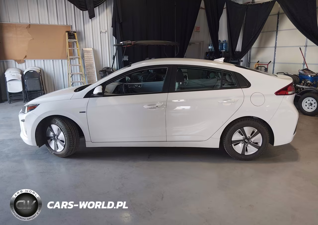 2020 Hyundai Ioniq Hybrid Blue VIN:KMHC65LC8LU220283 - 14