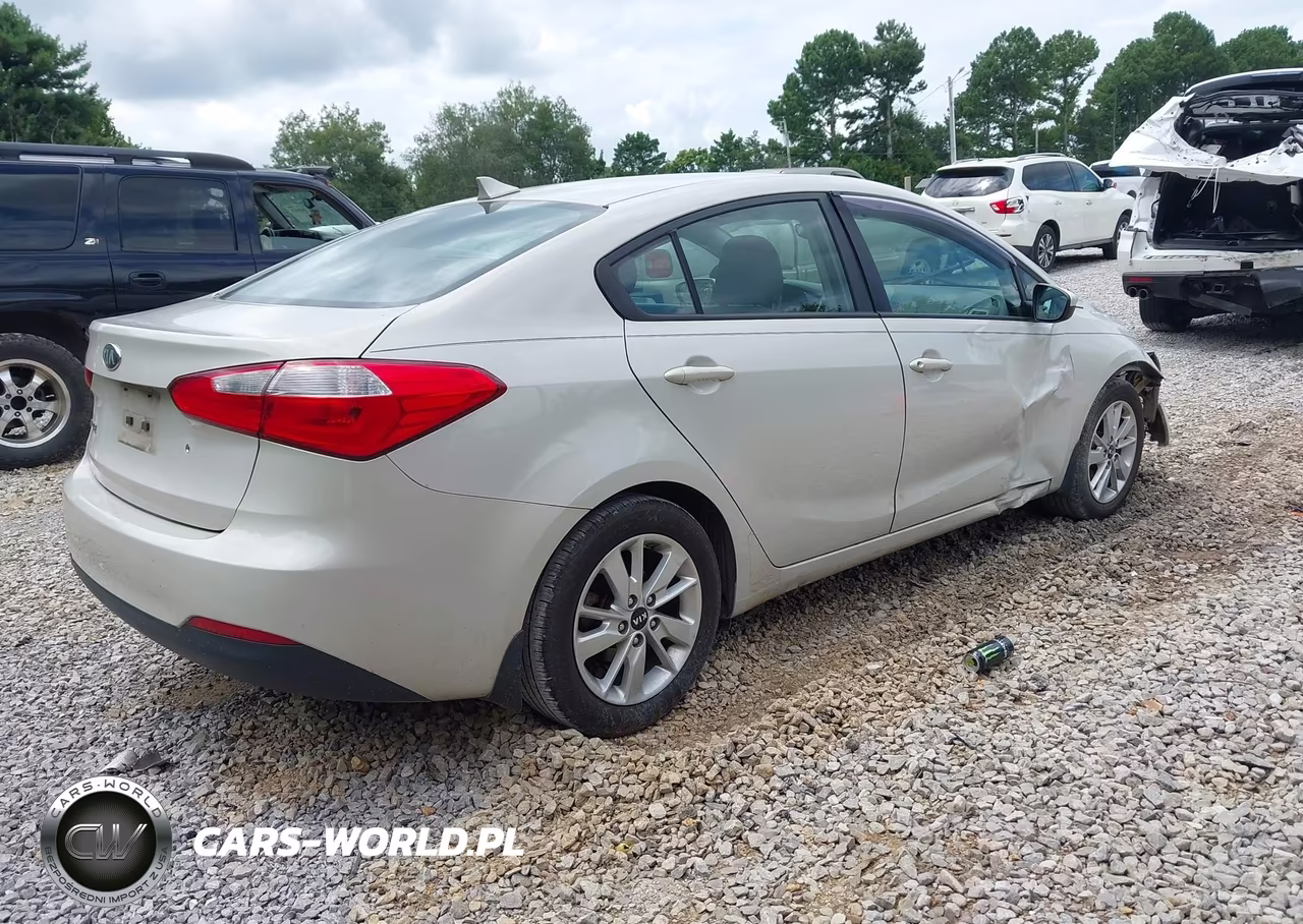 2015 Kia Forte Lx VIN:KNAFK4A69F5265927 - 4