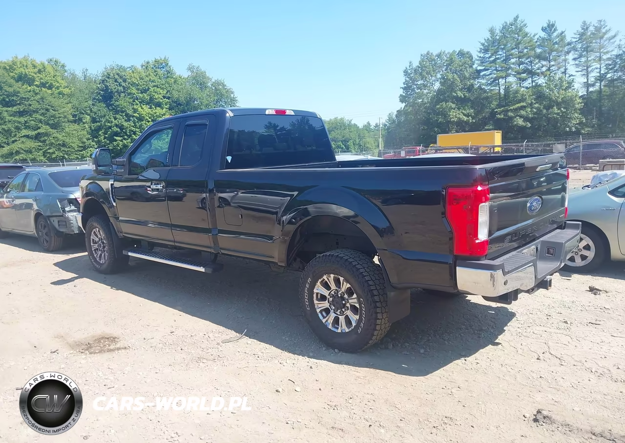 2017 Ford F-250 Xlt VIN:1FT7X2B69HED02828 - 3