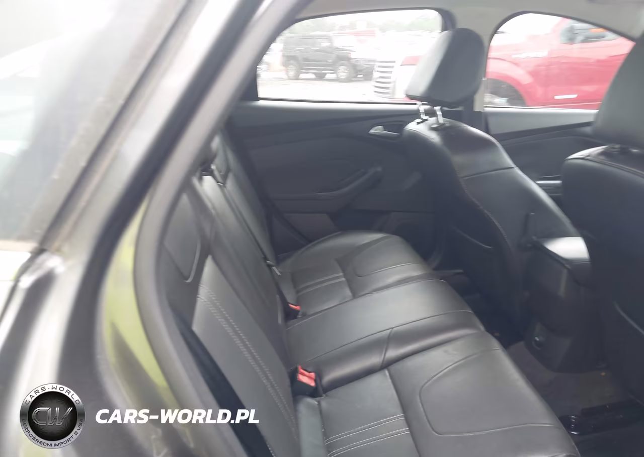 2014 Ford Focus Titanium VIN:1FADP3J21EL279579 - 8