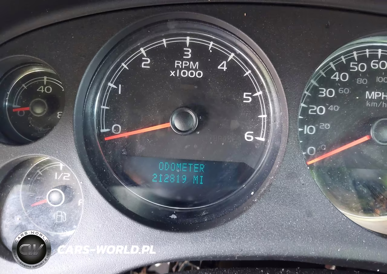 2014 Chevrolet Tahoe Ls VIN:1GNSCAE04ER107870 - 14