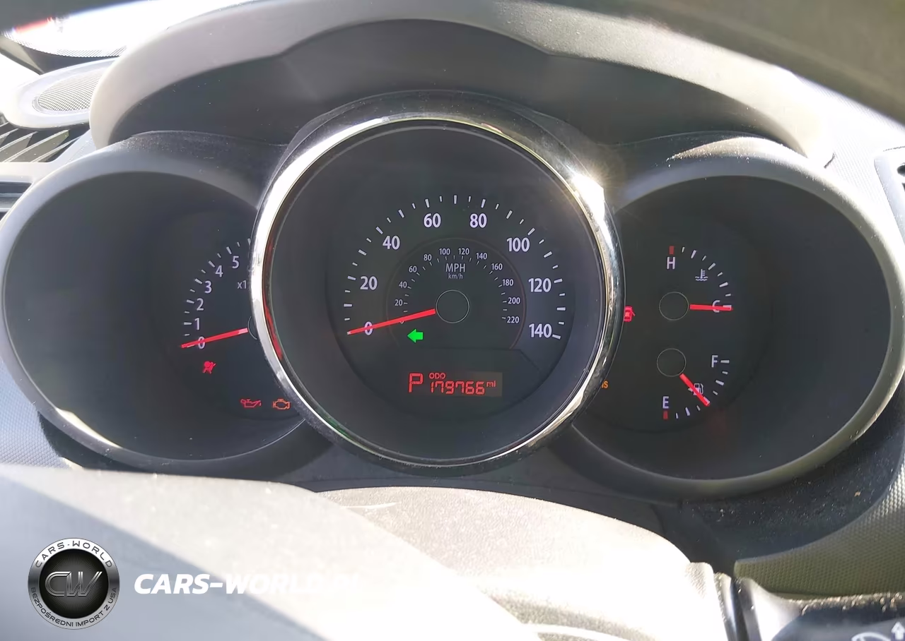 2010 Kia Soul + VIN:KNDJT2A24A7106628 - 7