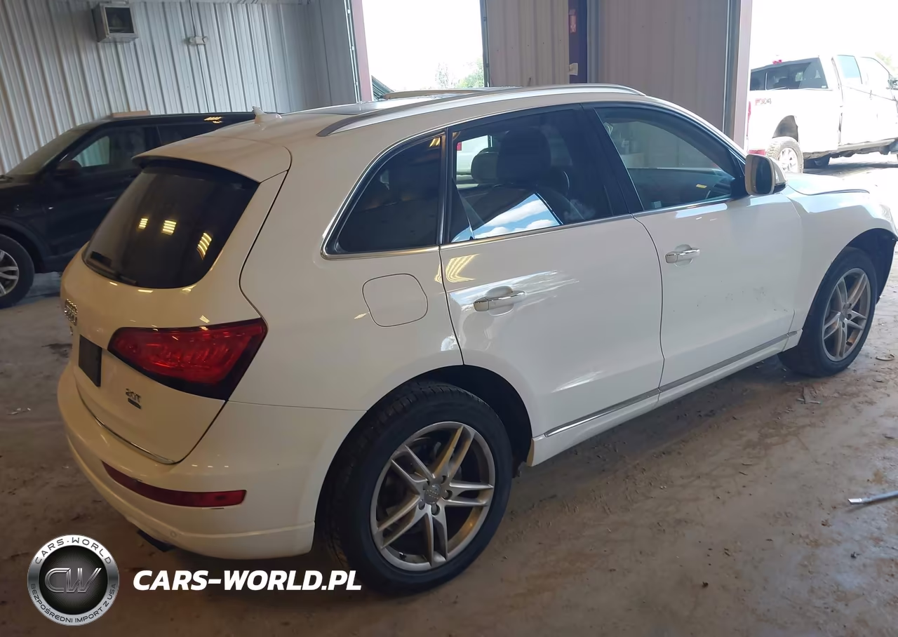 2015 Audi Q5 2.0T Premium VIN:WA1LFAFP9FA081776 - 4
