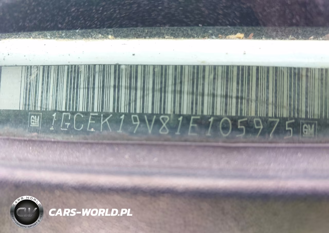 2001 Chevrolet Silverado 1500 VIN:1GCEK19V81E105975 - 9
