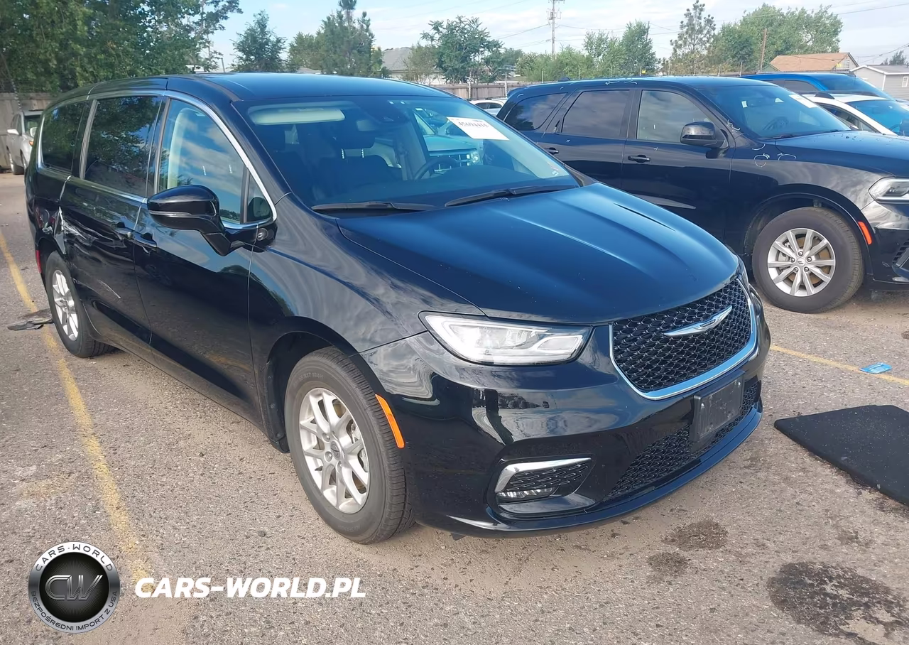 2024 Chrysler Pacifica Touring L VIN:2C4RC1BG5RR136576 - 1