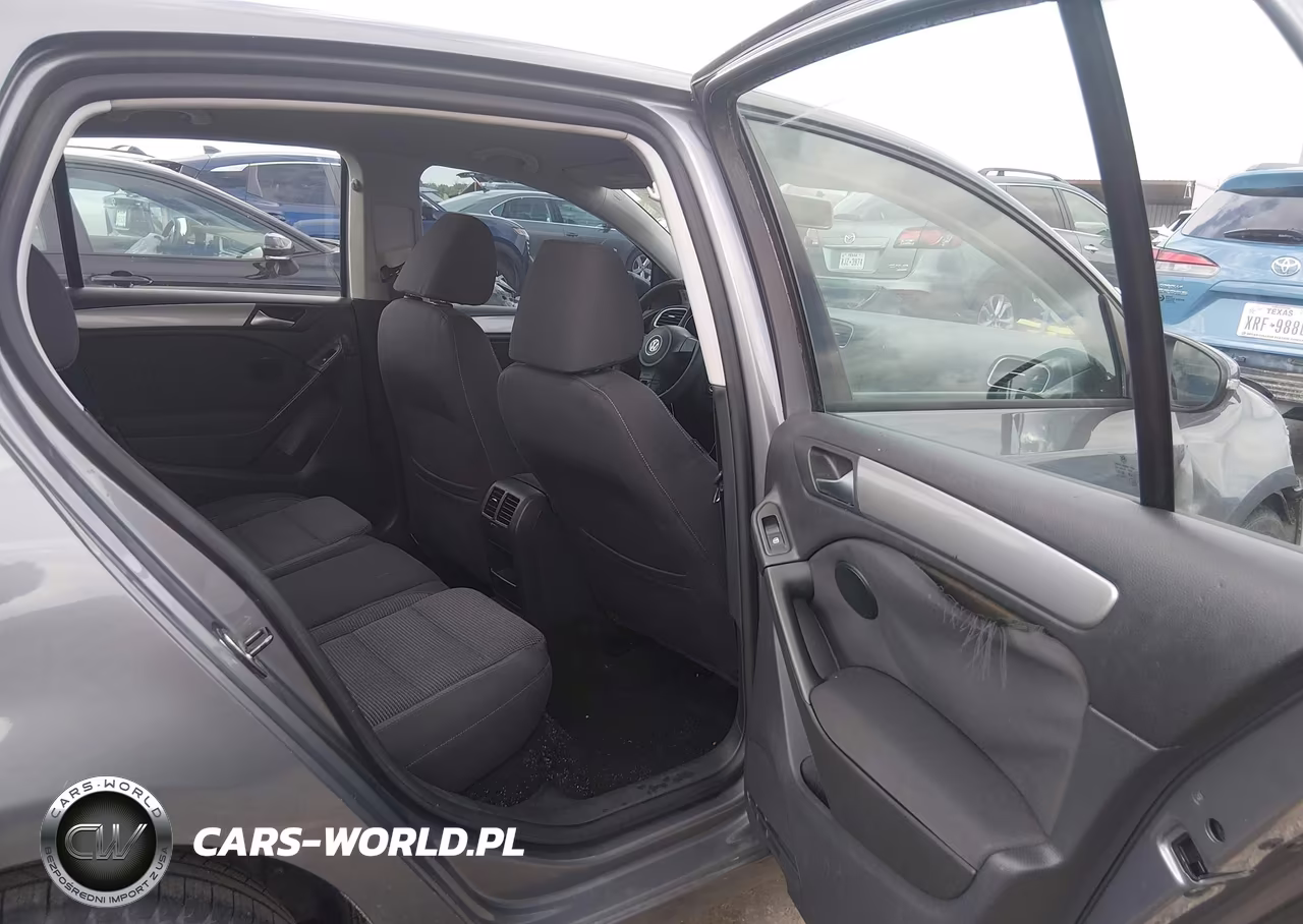 2012 Volkswagen Golf 2.5L 4-Door VIN:WVWDB7AJ1CW349102 - 8