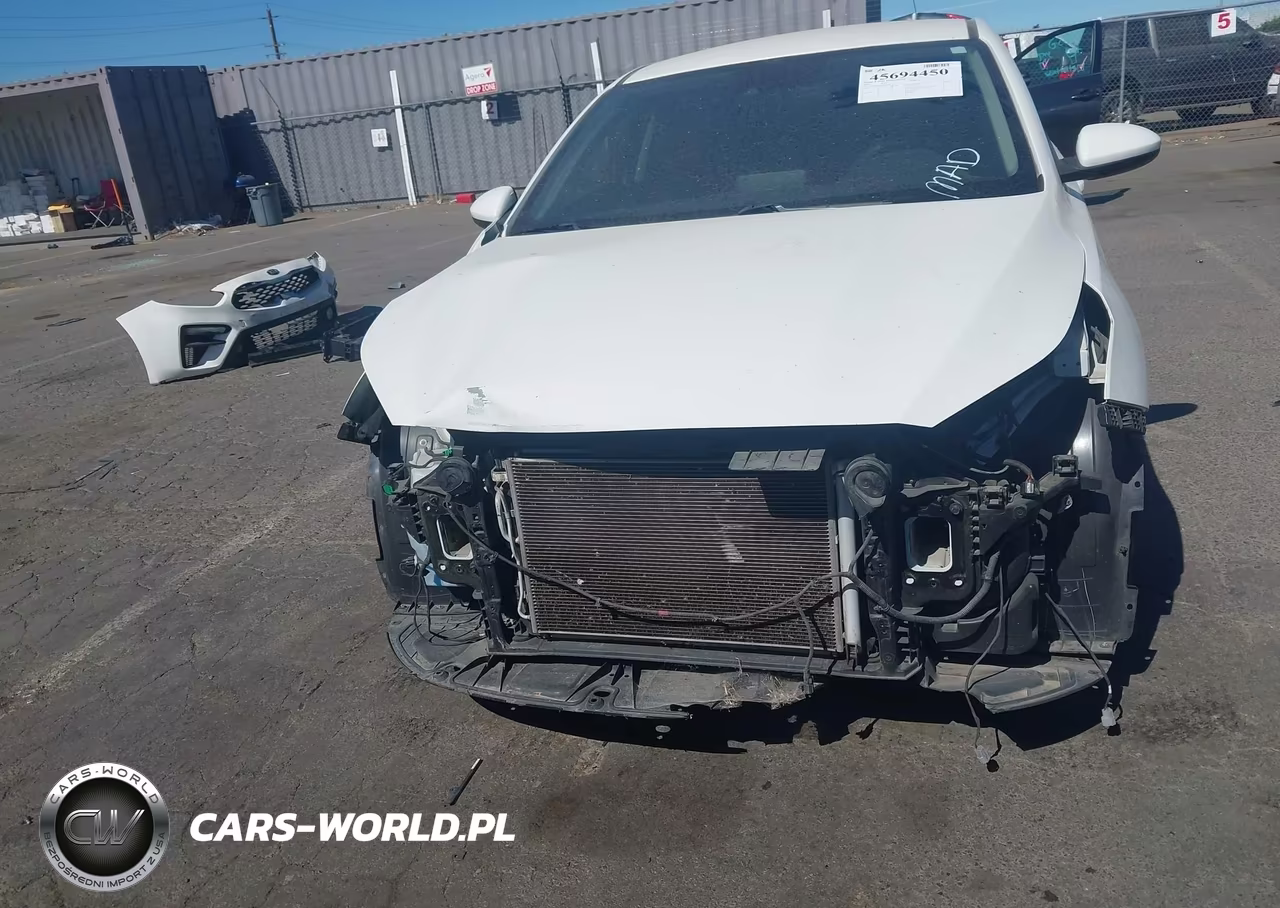2020 Kia Forte Lxs VIN:3KPF24AD3LE256206 - 13