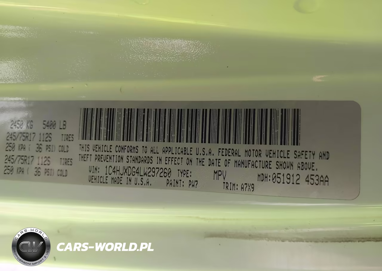 2020 Jeep Wrangler Unlimited Sport S 4X4 VIN:1C4HJXDG4LW297260 - 9
